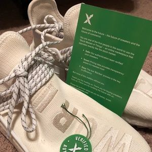 Blank canvas human race size 10.5